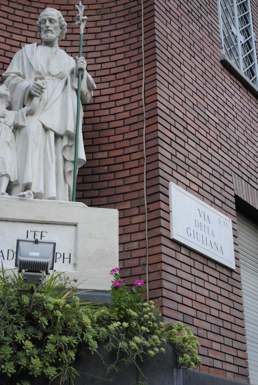 Elizabeth * Roma